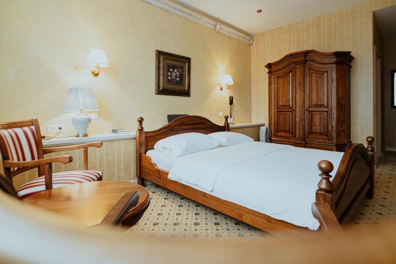 Piena Muiza - Berghof Hotel & Spa Sieksate Esterno foto